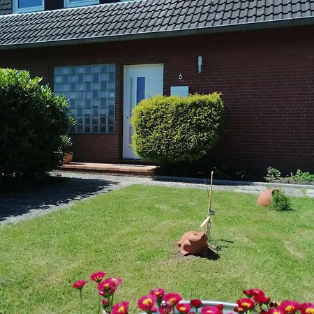 Apartmán Haus-valentin-wohnung-1-mit-balkon Dornum